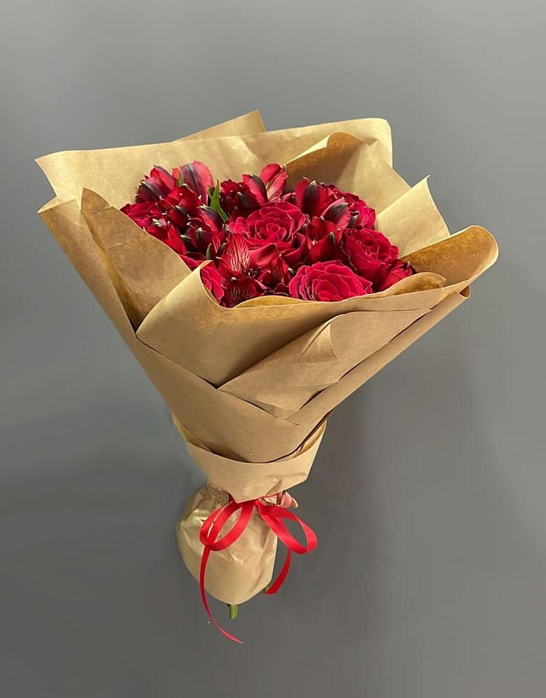 Букет цветов из: Альстромерии и Розы в Елках