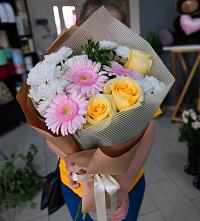 Букет цветов из:  Герберы, Розы и Хризантемы в Елках
