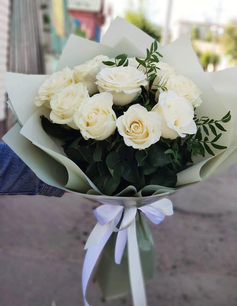 Букет Белые розы Проуд в Елках