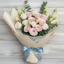 Букет цветов из:  Лизиантусы #REPLACE_PRED# Елках