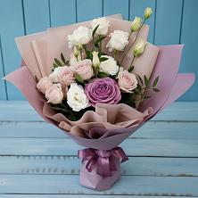 Букет цветов из:  Розы и Лизиантусы в Елках
