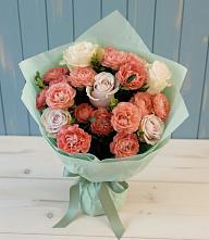 Букет цветов из:  Розы #REPLACE_PRED# Елках