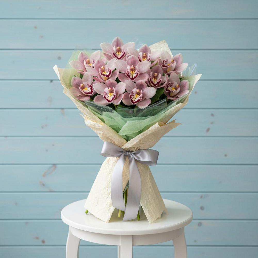 Букет цветов из: Орхидеи и Розы в Елках