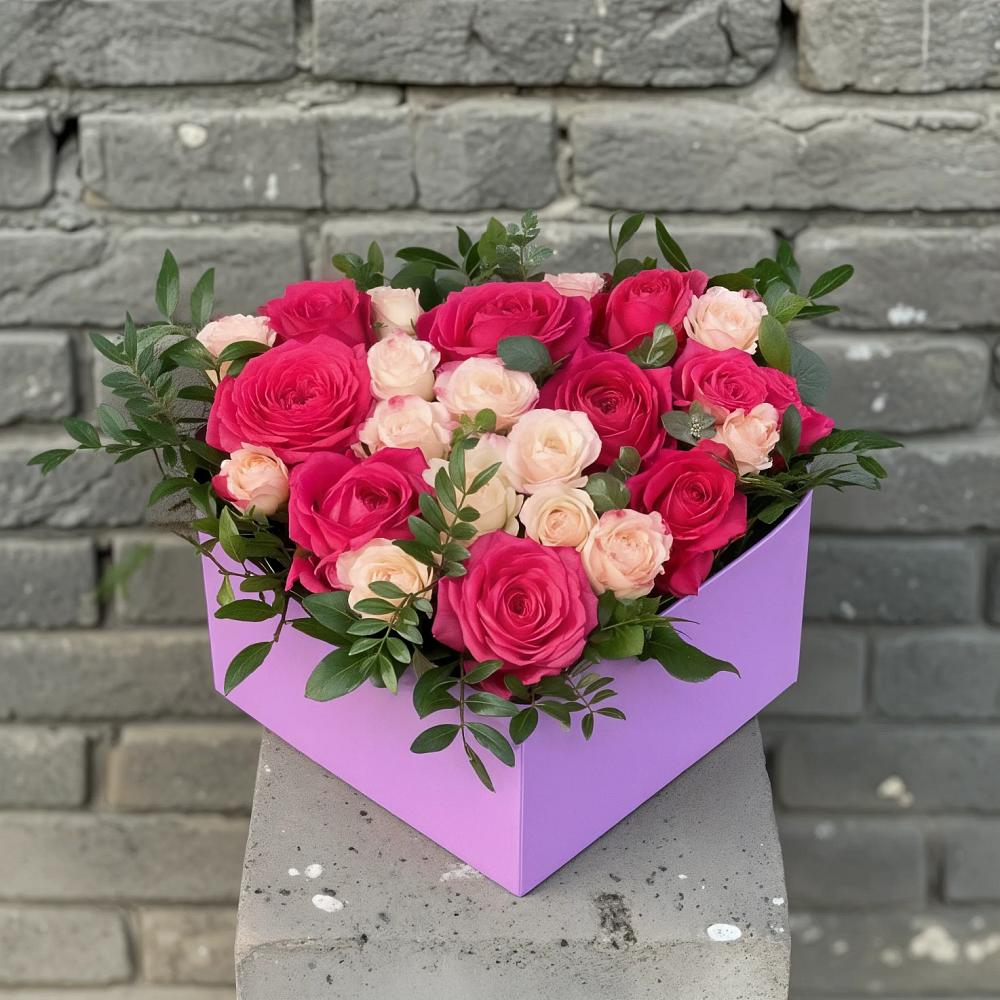 Цветочная композиция из Розы в коробке в Елках