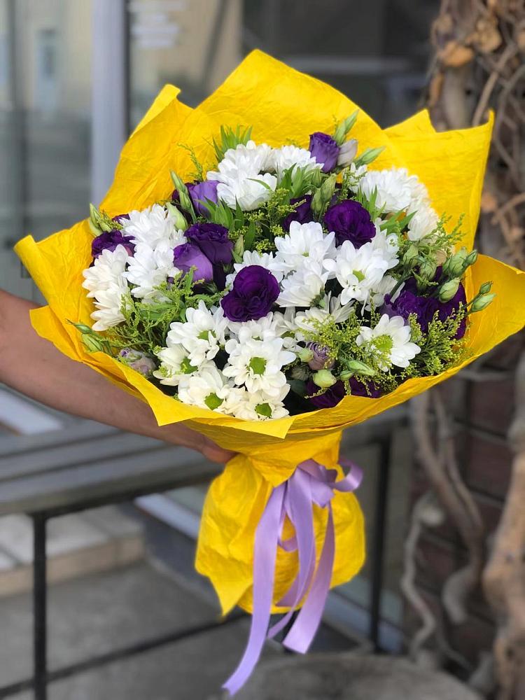 Букет цветов из: Ирисы, Хризантемы и Ромашки в Елках