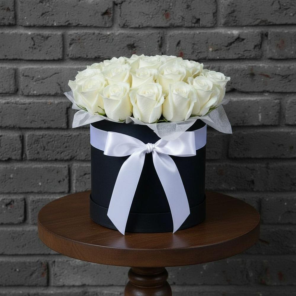 Цветочная композиция из Розы в шляпной коробке в Елках