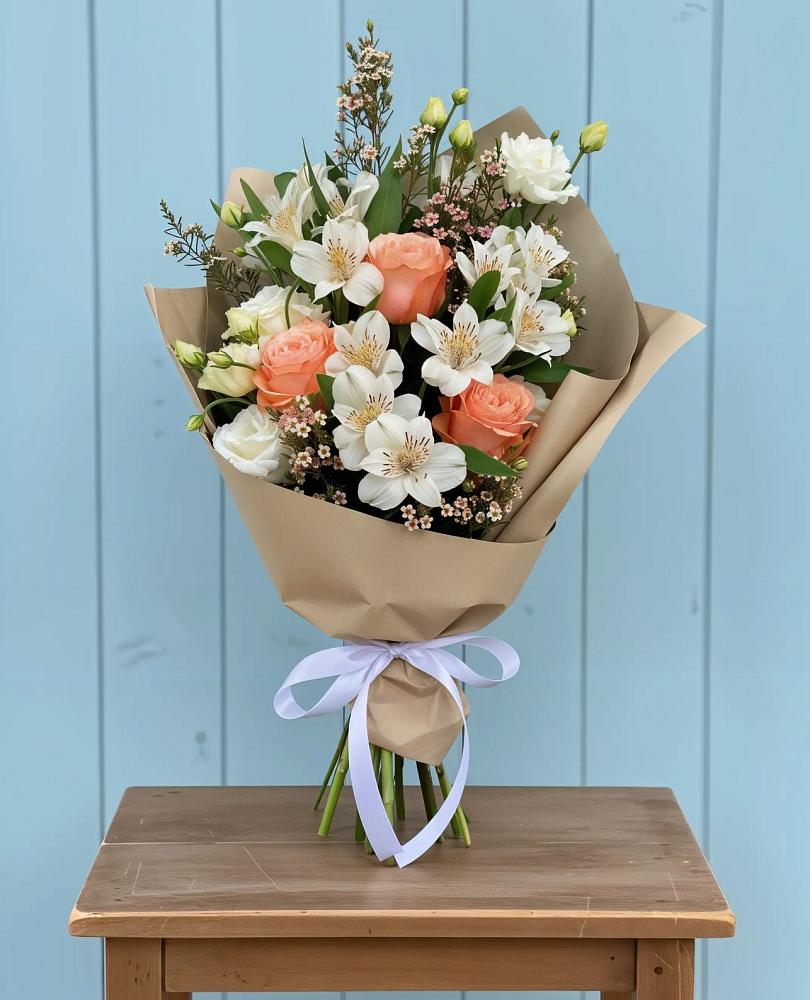 Букет цветов из: Альстромерии, Лизиантусы, Розы и Хризантемы в Елках