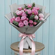 Букет цветов из:  Розы #REPLACE_PRED# Елках